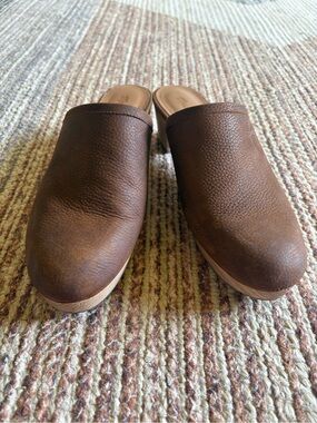 Madewell Brown Leather Clogs, Sz 9.5W (Fits a 9 best)